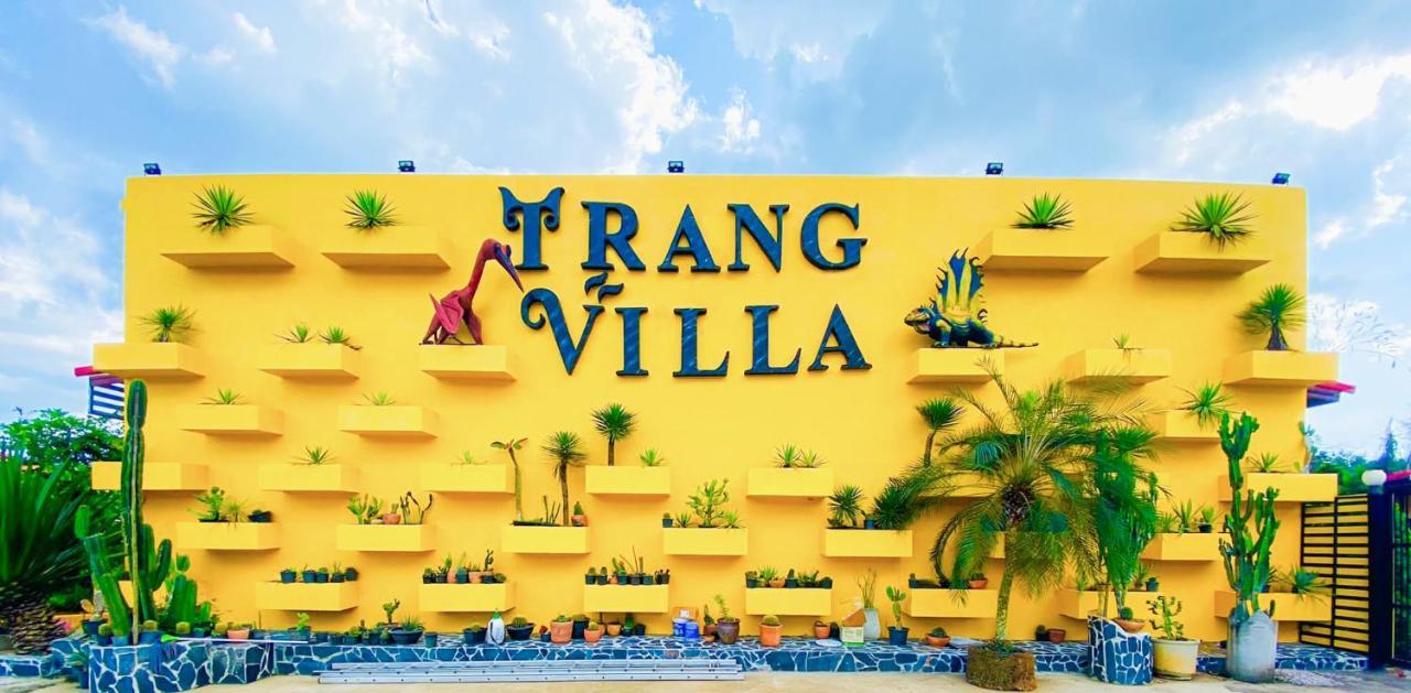 Trang Villa Hotel And Water Park Exterior photo